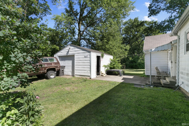 Listing Image 18