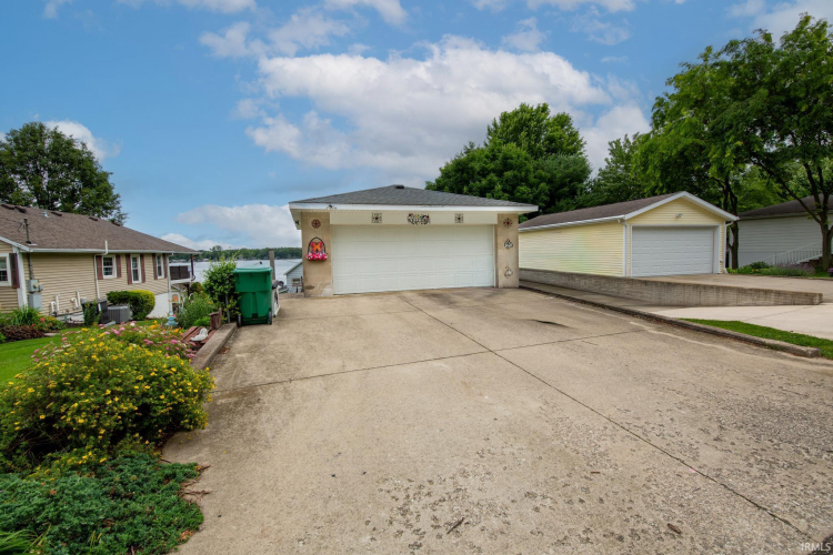 Listing Image 39