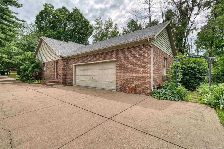Listing Image 24