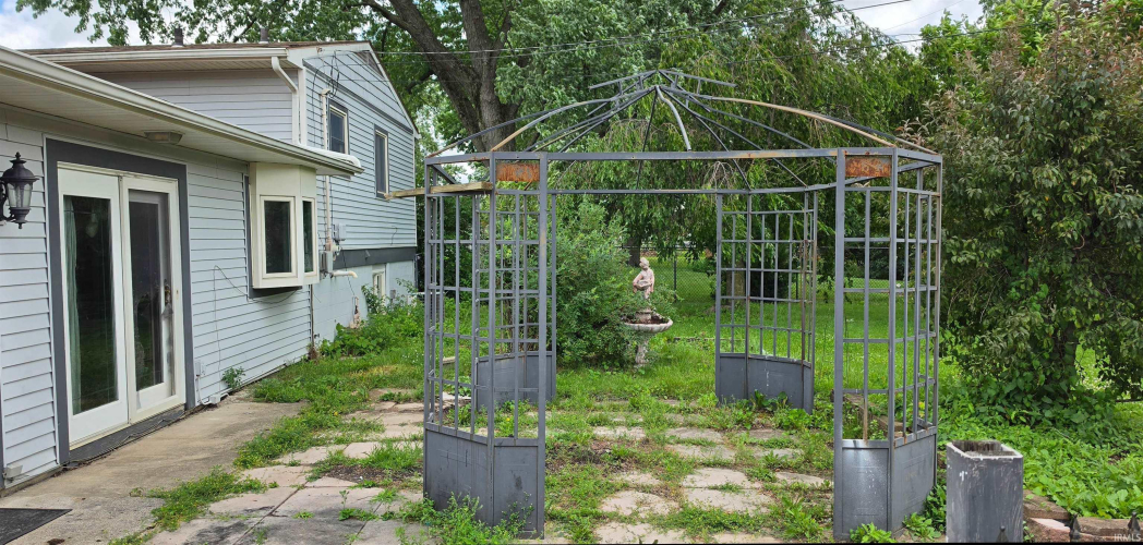 Listing Image 5
