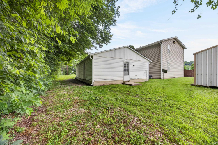 Listing Image 22