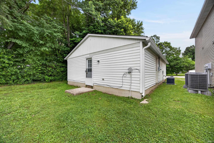 Listing Image 24