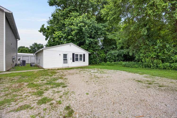 Listing Image 5