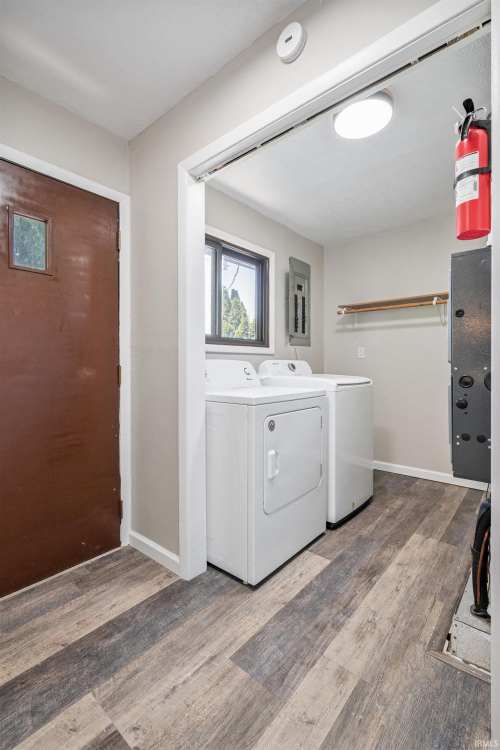 Listing Image 14