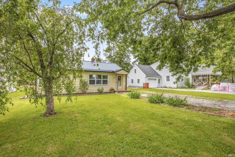 Listing Image 3