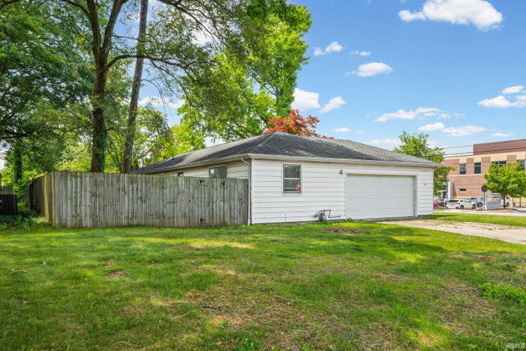 Listing Image 29