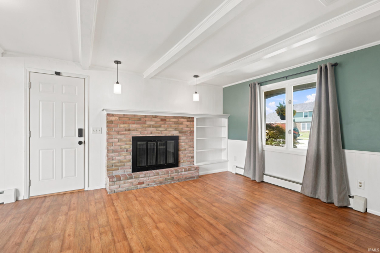 Listing Image 18