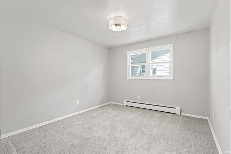 Listing Image 27