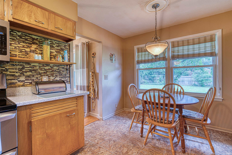 Listing Image 10
