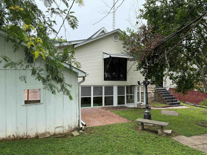 Listing Image 11