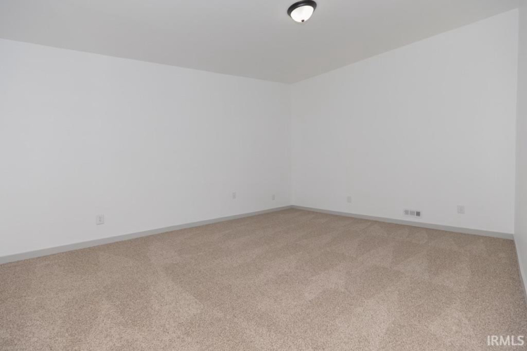 Listing Image 24