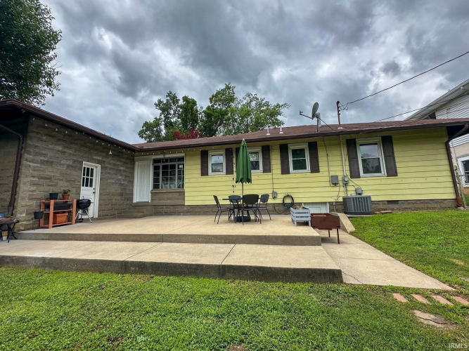 Listing Image 12