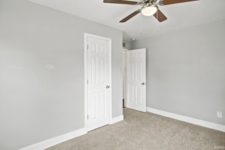 Listing Image 33