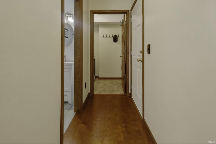 Listing Image 28