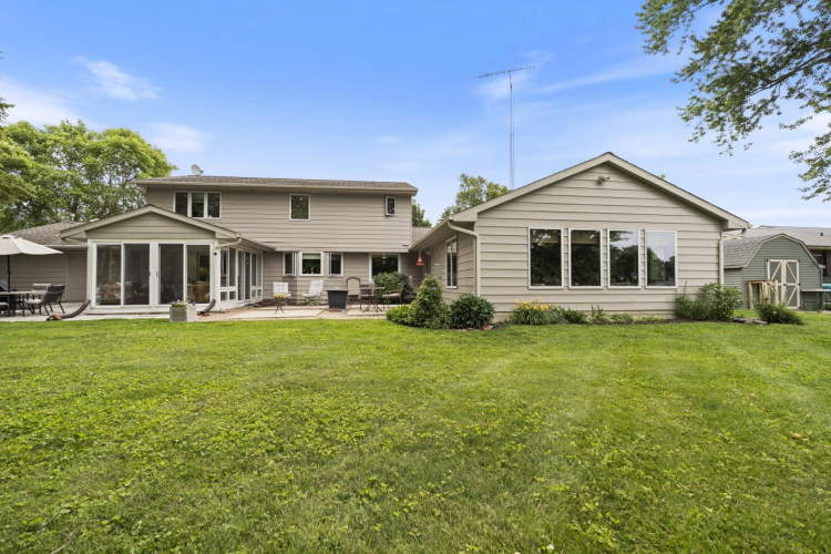Listing Image 44