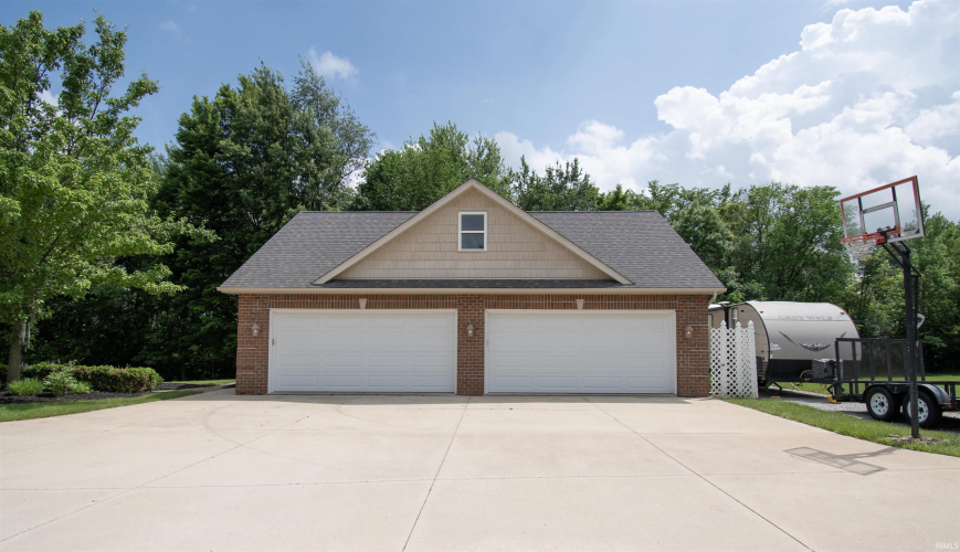 Listing Image 48