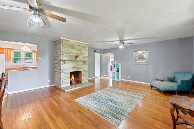 Listing Image 14