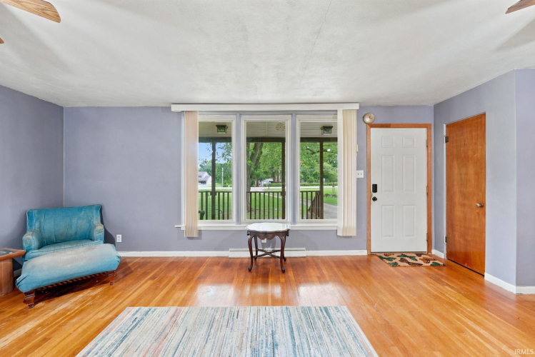 Listing Image 17