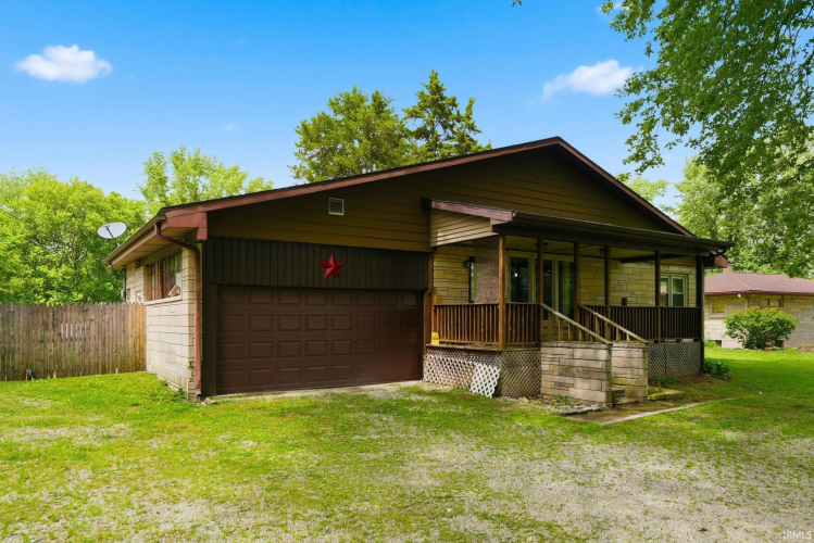 Listing Image 4
