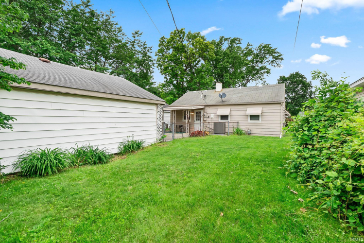 Listing Image 19
