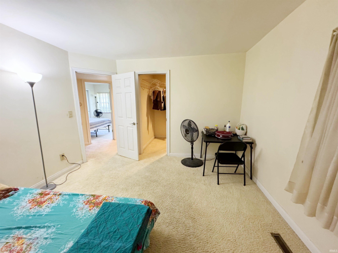 Listing Image 24