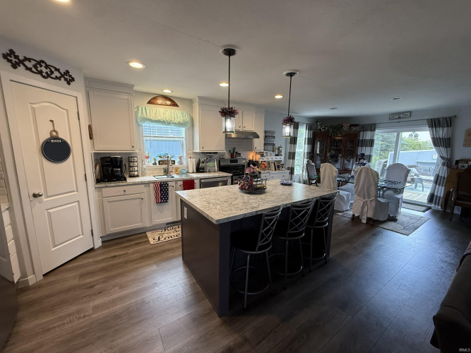 Listing Image 14
