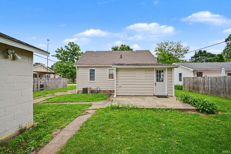 Listing Image 18