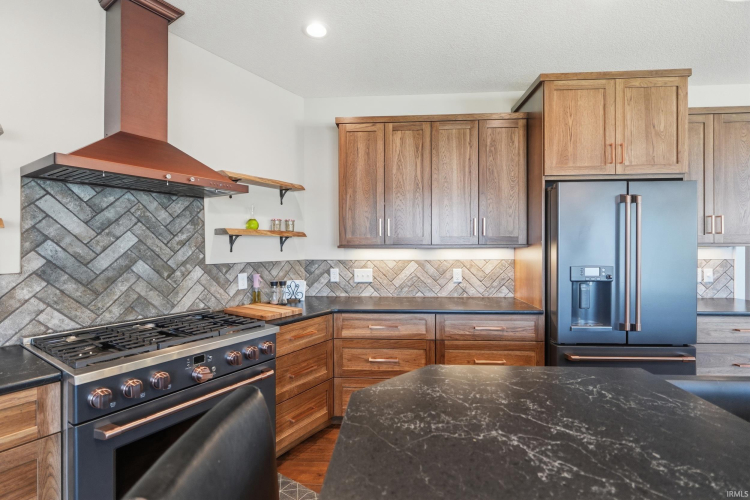 Listing Image 18
