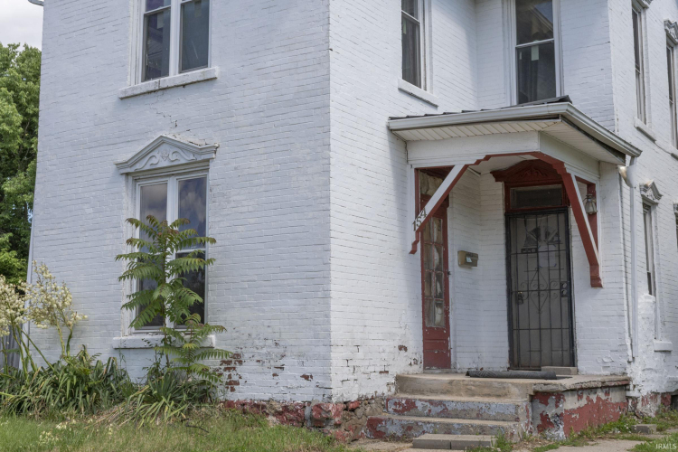 Listing Image 19