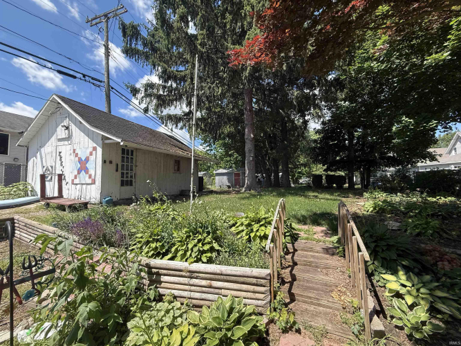 Listing Image 5