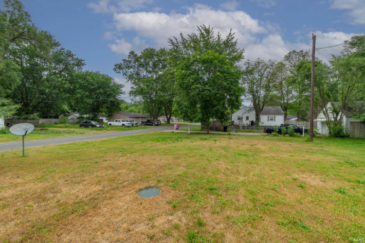 Listing Image 17