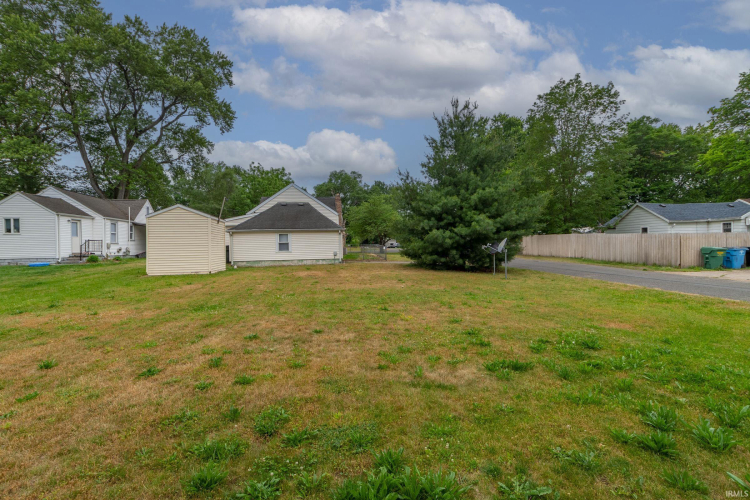 Listing Image 18