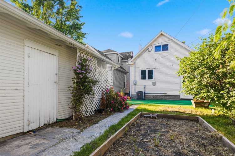 Listing Image 33