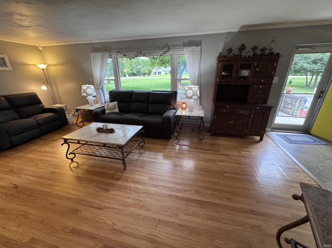 Listing Image 16