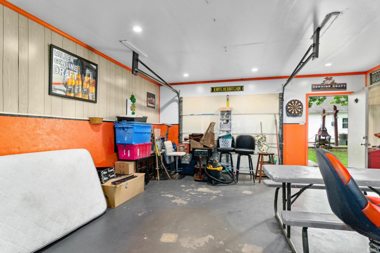 Listing Image 17