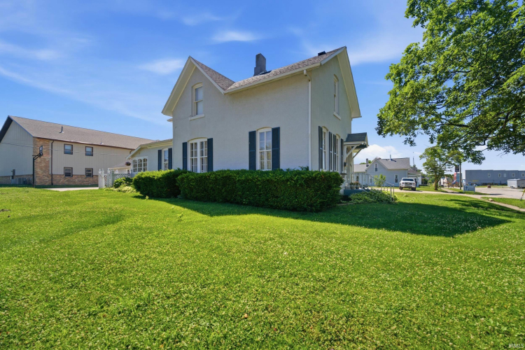 Listing Image 7