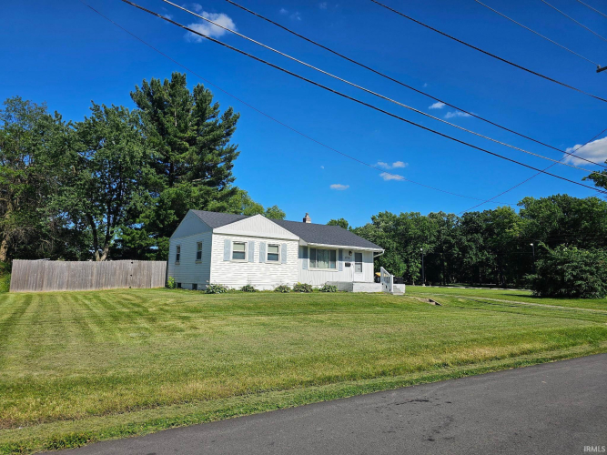 Listing Image 3