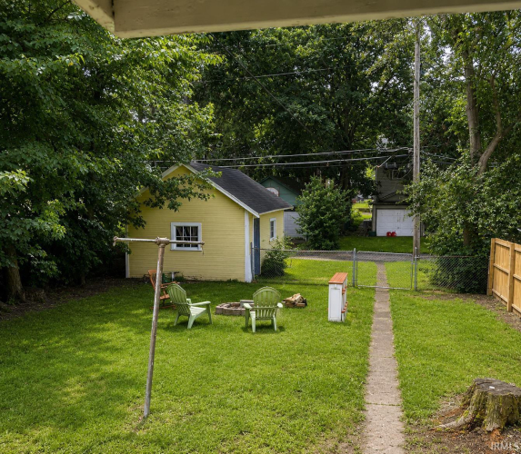 Listing Image 3