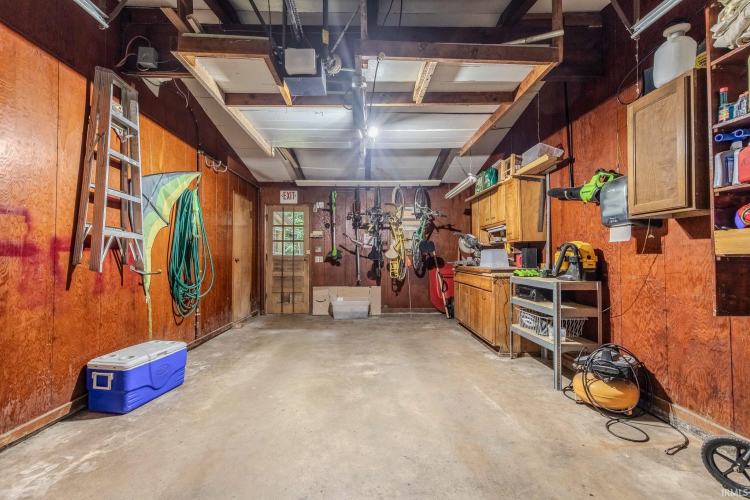 Listing Image 42