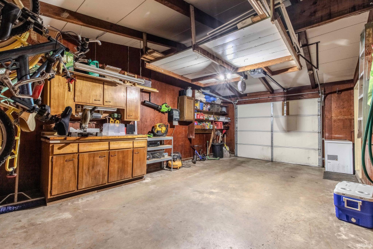 Listing Image 43