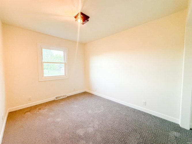 Listing Image 28