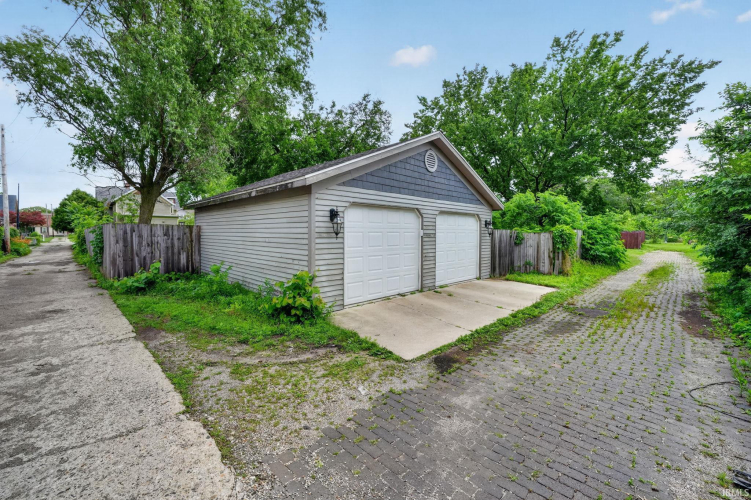 Listing Image 28