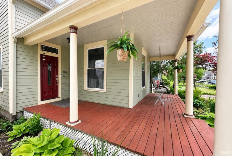 Listing Image 4