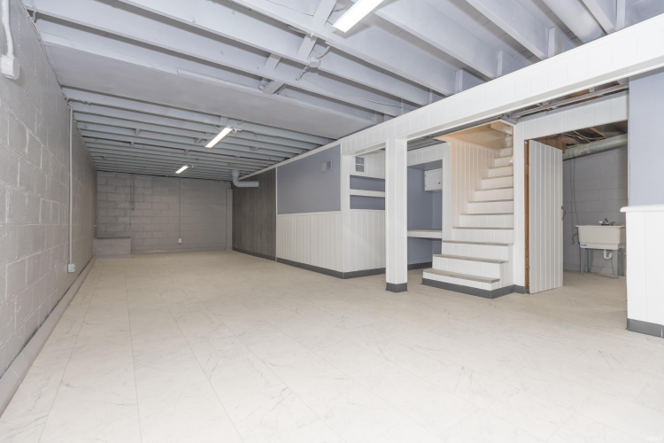 Listing Image 24