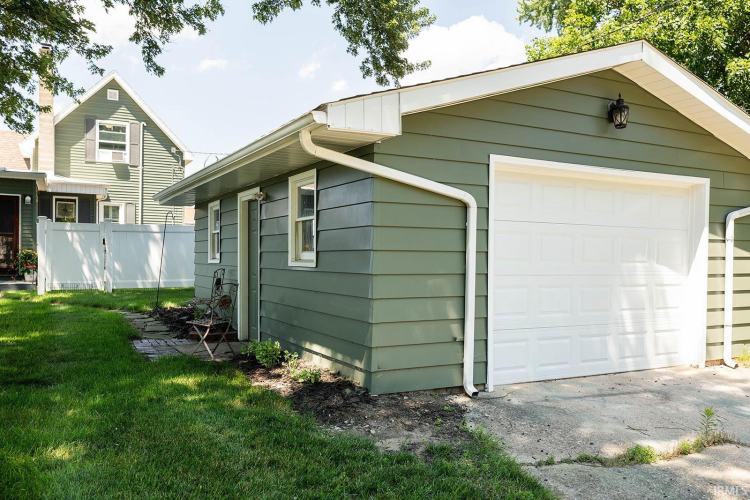 Listing Image 37
