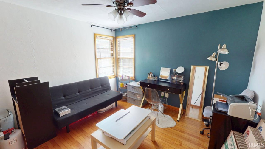 Listing Image 13