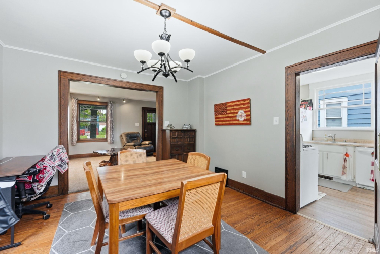 Listing Image 18