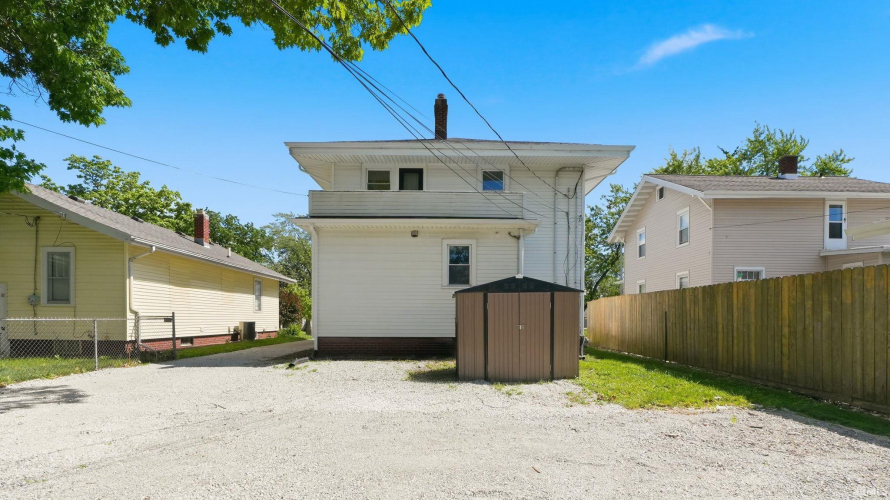 Listing Image 4