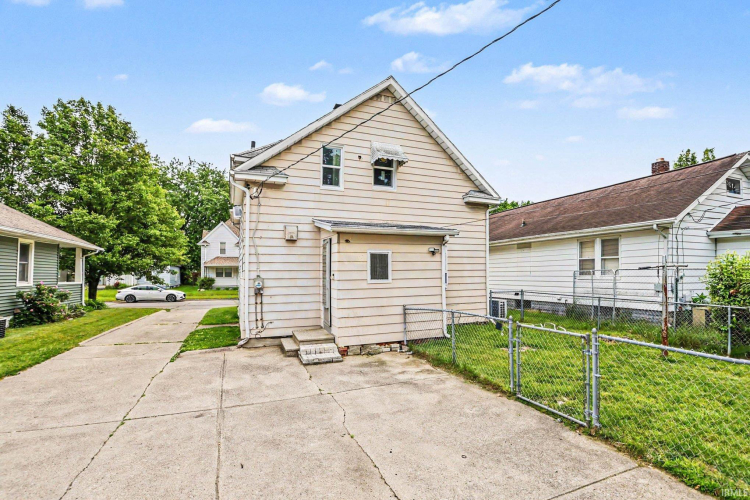 Listing Image 18