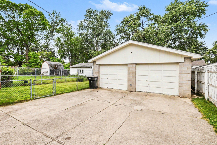 Listing Image 20
